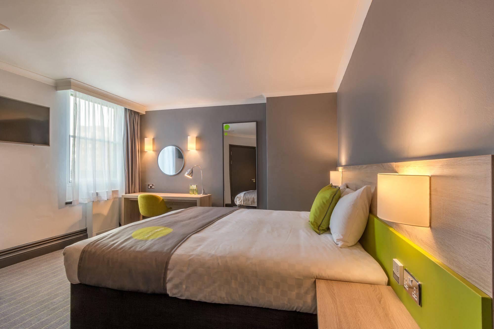 Hotel Thistle Express 3*